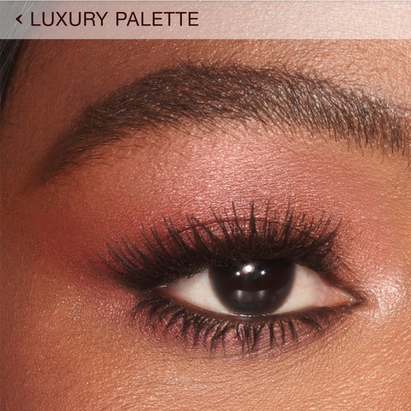 Charlotte Tilbury LUXURY PALETTE
WALK OF NO SHAME
PREVIOUSLY "WALK OF SHAME" - Picture 4 of 10